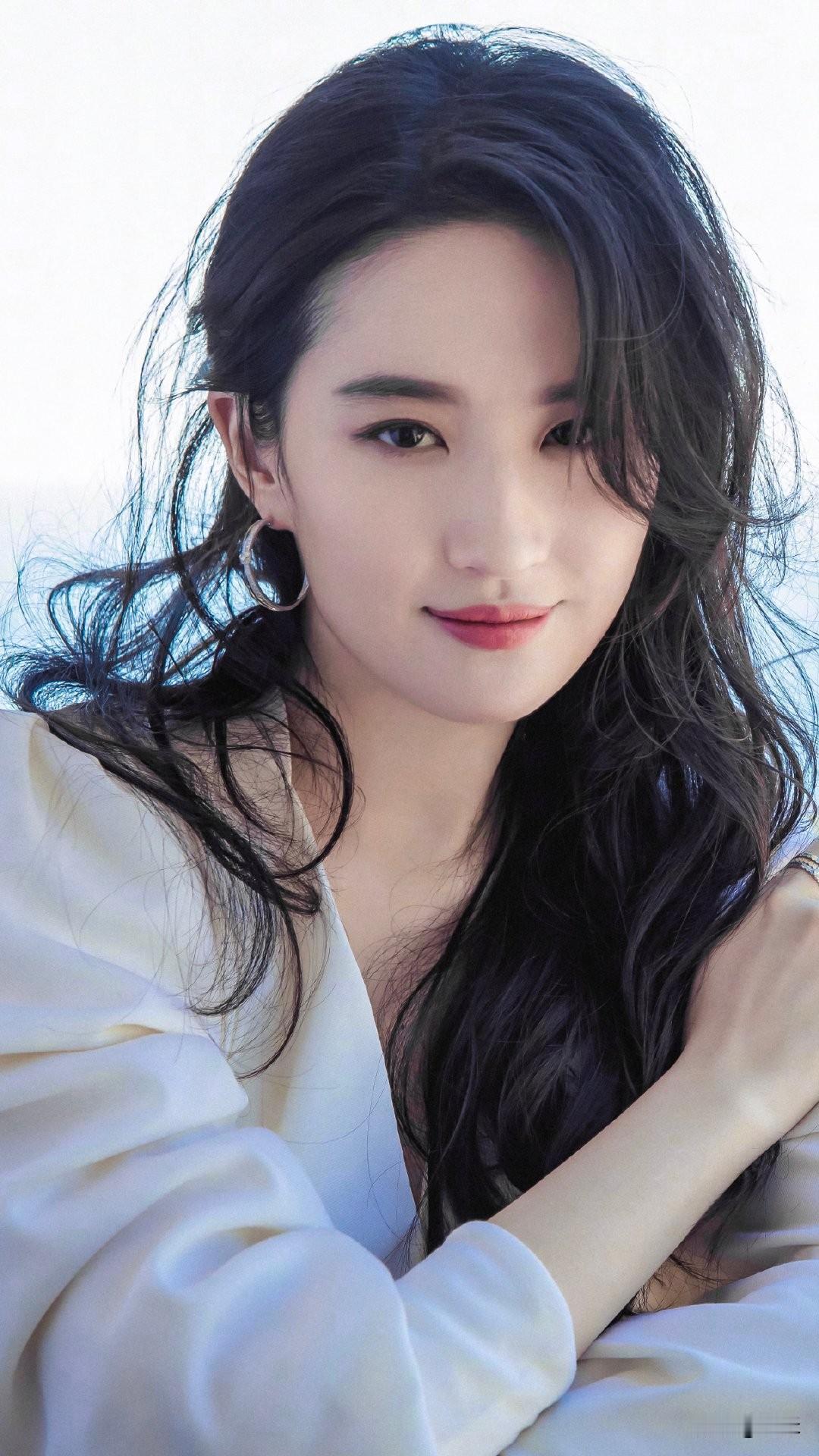 不是实力问题！刘亦菲无缘金鹰奖女主提名，真实原因终于曝光
 
近期第33届金鹰奖