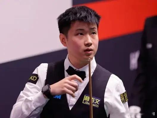 球迷喜欢赵心童的5个理由：1.他出杆快，准度高，长台和清台又稳又帅，打球观赏性极