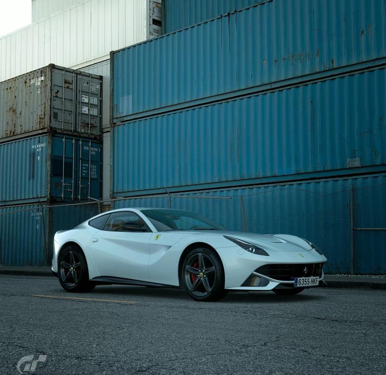 F12berlinetta。法拉利F12berlinetta是法拉利于2012年