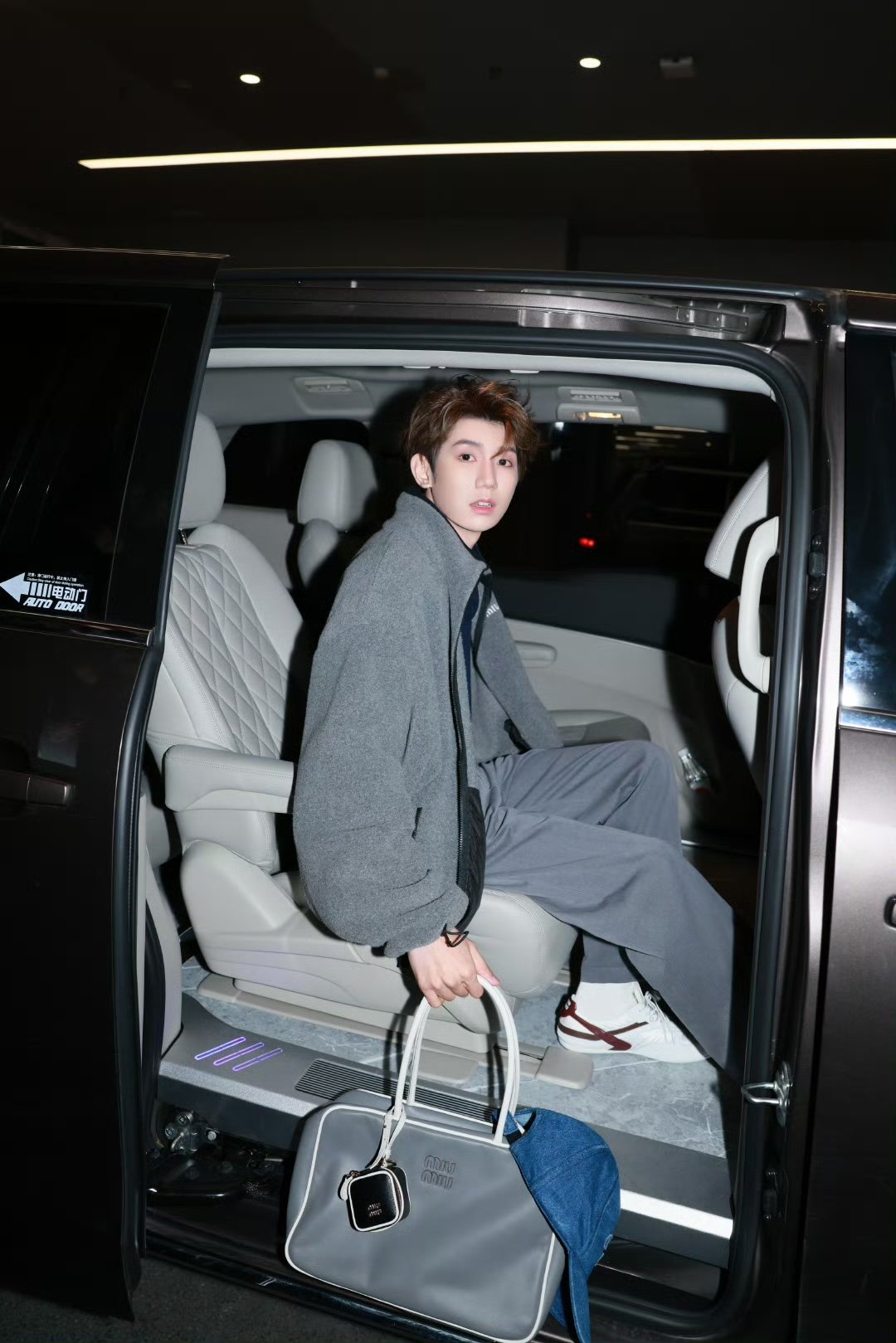 王源即将来到巴黎王源即将来到王源即将来到 啊啊啊啊好期待呀 ​​​