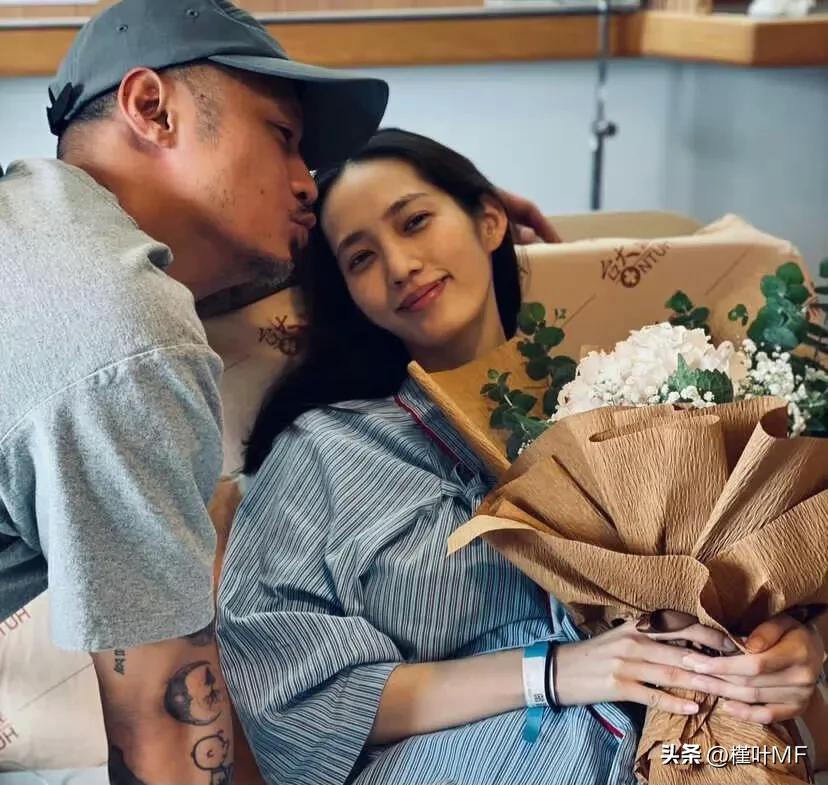余文乐王棠云官宣结束九年的婚姻，一个是台湾皮带大王的富家千金，一个是混迹娱乐圈的