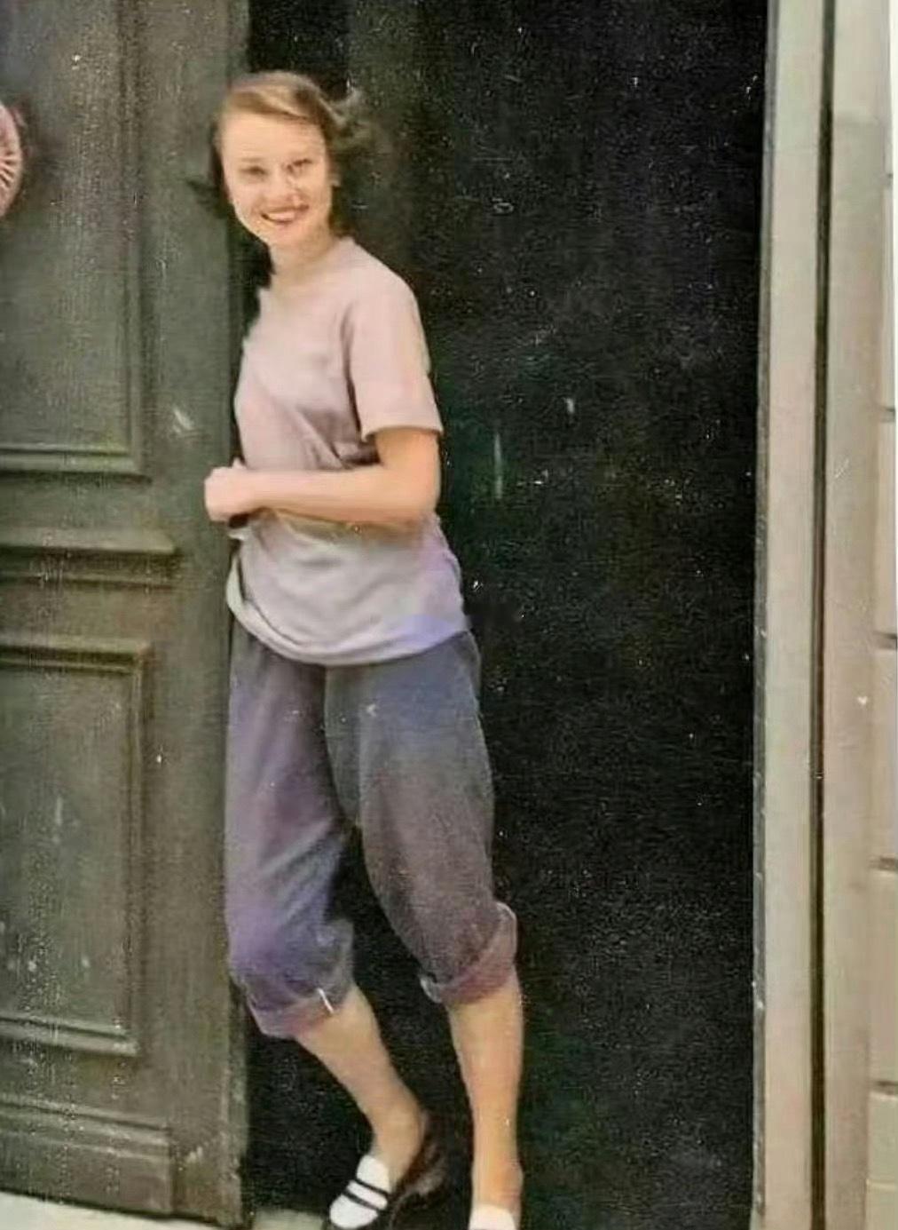奥黛丽赫本当年没化妆居然长这样？ 