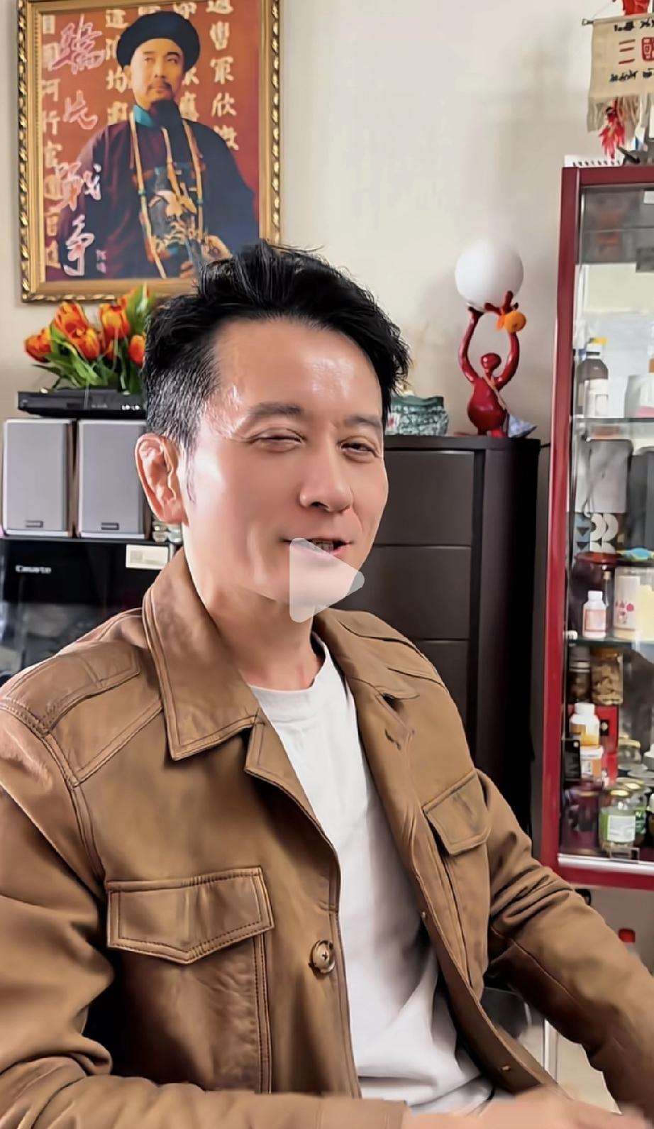 原来鲍国安老师最心水的角色不是曹操，而是林则徐啊。

演员姬晨牧去采访鲍国安老师