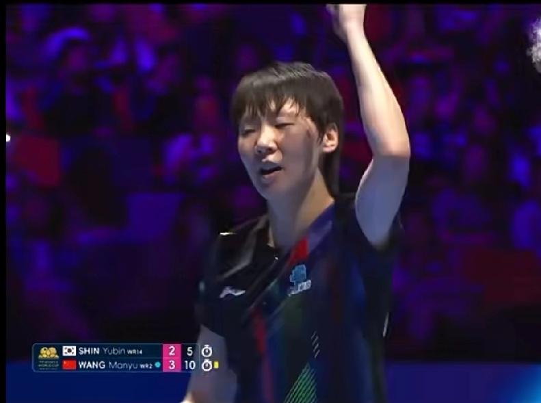 神级逆转！王曼昱4-2申裕斌，绝境上演半区守护战
 
澳门世界杯女单半决赛，这比