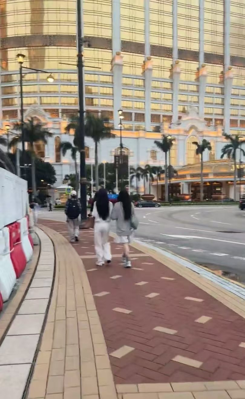 澳门偶遇裴珠泫澳门偶遇裴珠泫逛街 哇塞哇塞 