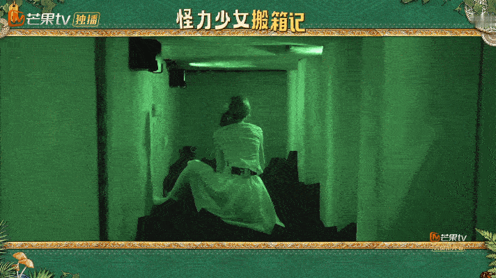 田曦薇带10斤金铲子徒手爬密道忙忙碌碌寻宝藏看完pdrepo再回看正片，才知道这