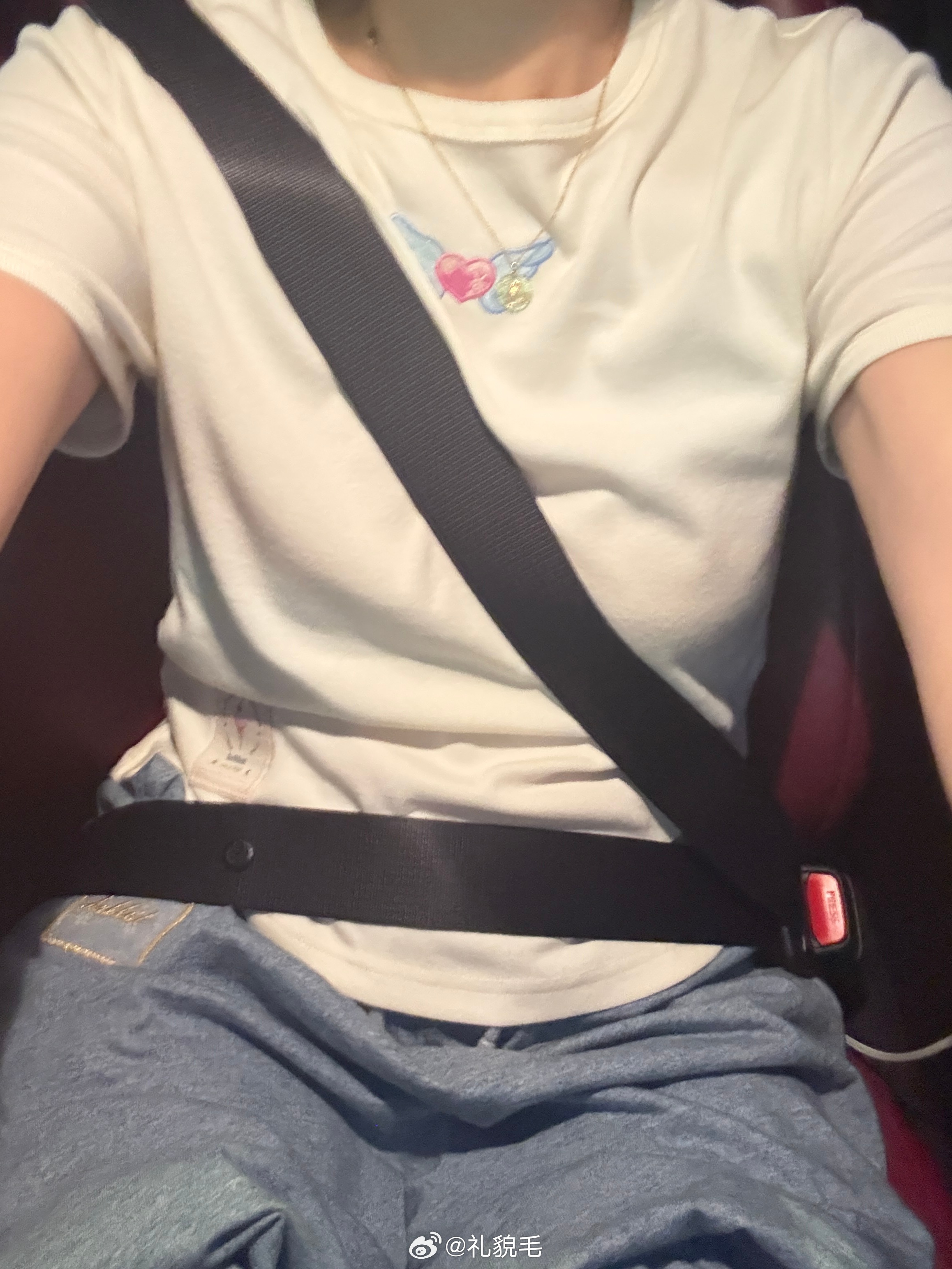 来的时候想说要么就在成都买，要么就让大舅给我拿几件hukket，所以衣服带的很少