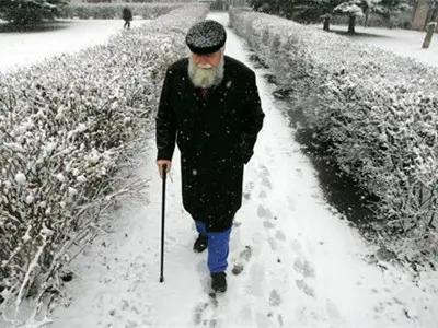 【爆款标题】：冬天为什么成了老人的“天堑”？这背后藏着哪些“暖心”秘密！

随着