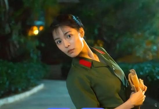 娱乐圈也是风水轮流转，每年都有那么一些活跃数存在的艺人或者明星，有的是真红，要么