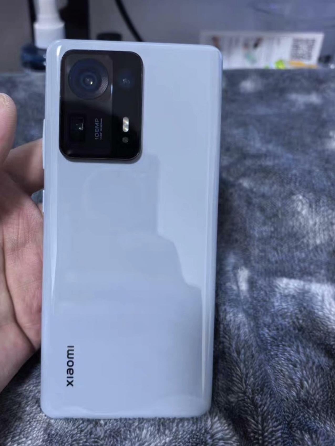 小米MIX系列不继续更新真是可惜了！[捂脸]有人用过小米MIX4嘛？[呲牙]20