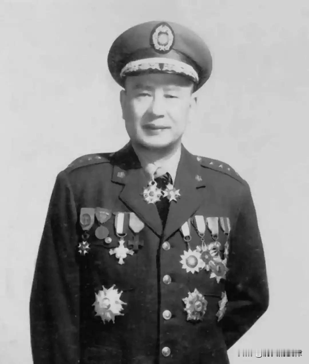 1986年桂林的一场“免单”：白崇禧女儿潜回大陆，房费背后藏着历史的温度
 
1