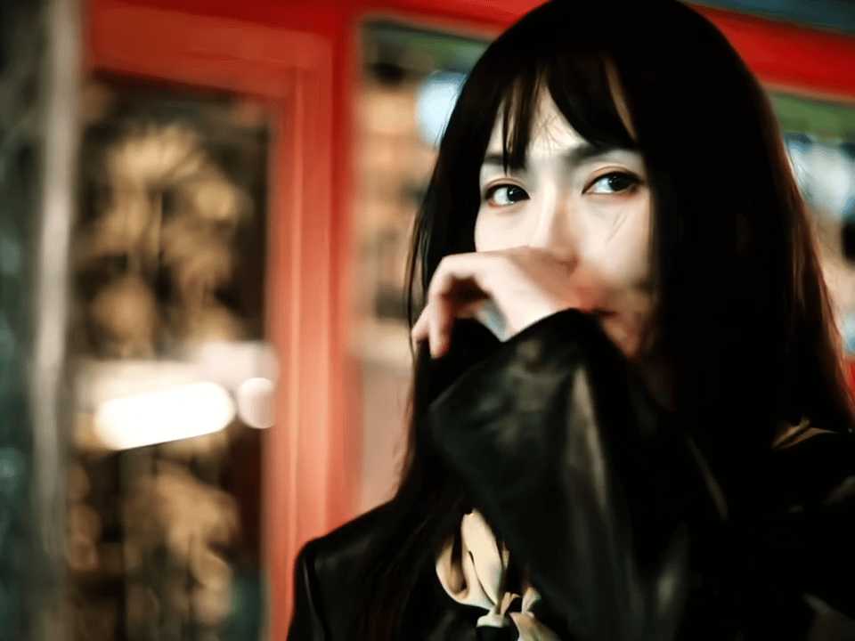 唐嫣新剧复古妈咪级别救命！曲梦这身明黄洋装配珍珠简直从90年代画报里走出来的，唐