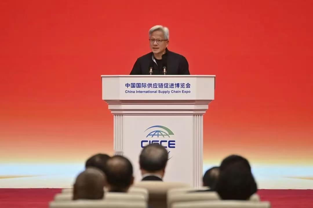 黄仁勋称DeepSeek开辟新领域黄仁勋发表讲话，笑死我了，让我想起当年在小米发