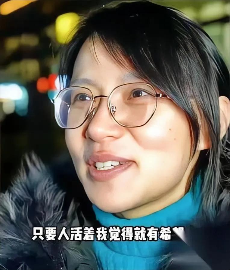 郑州这对夫妻，凌晨3点半的秘密。

不是卖惨，是他们活着的“盼头”——

小秦的