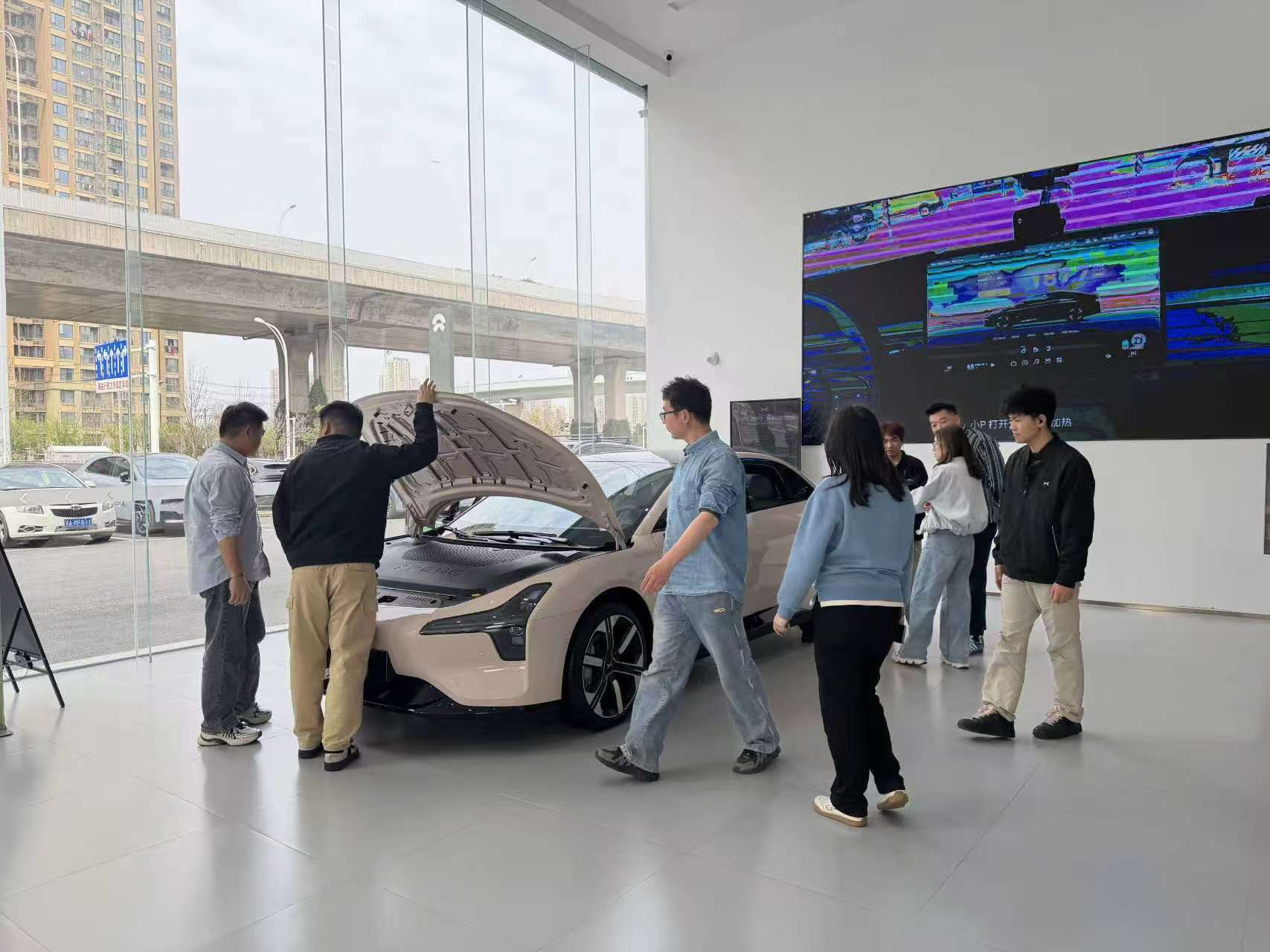 2026款小鹏MONA M03，试驾量直接翻倍了，从3月27号到现在，门店天天爆