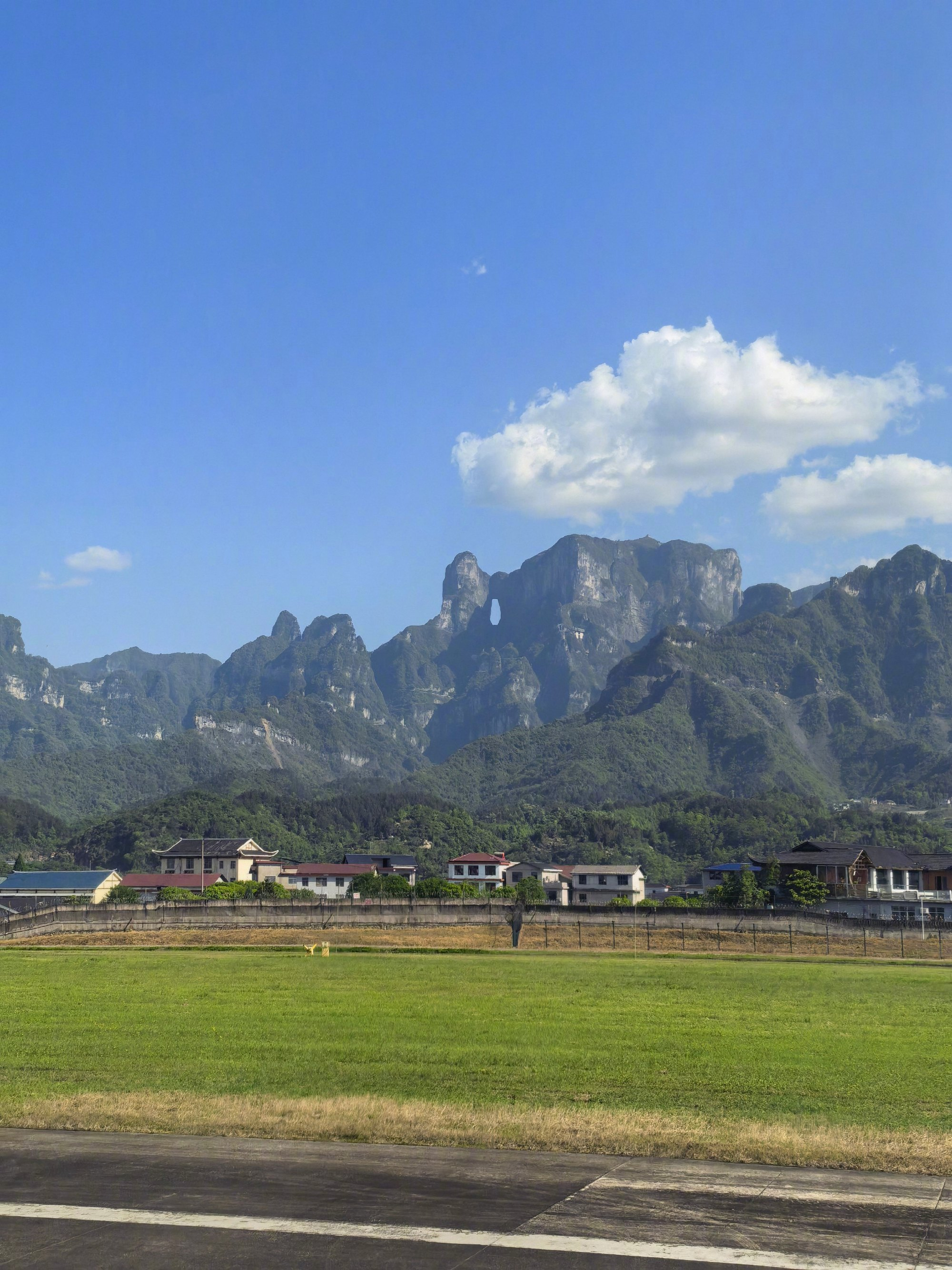 湘西这季《韩路游记》发出来之后，很多朋友都还挺喜欢，问我们要游记线路。实话说像赶