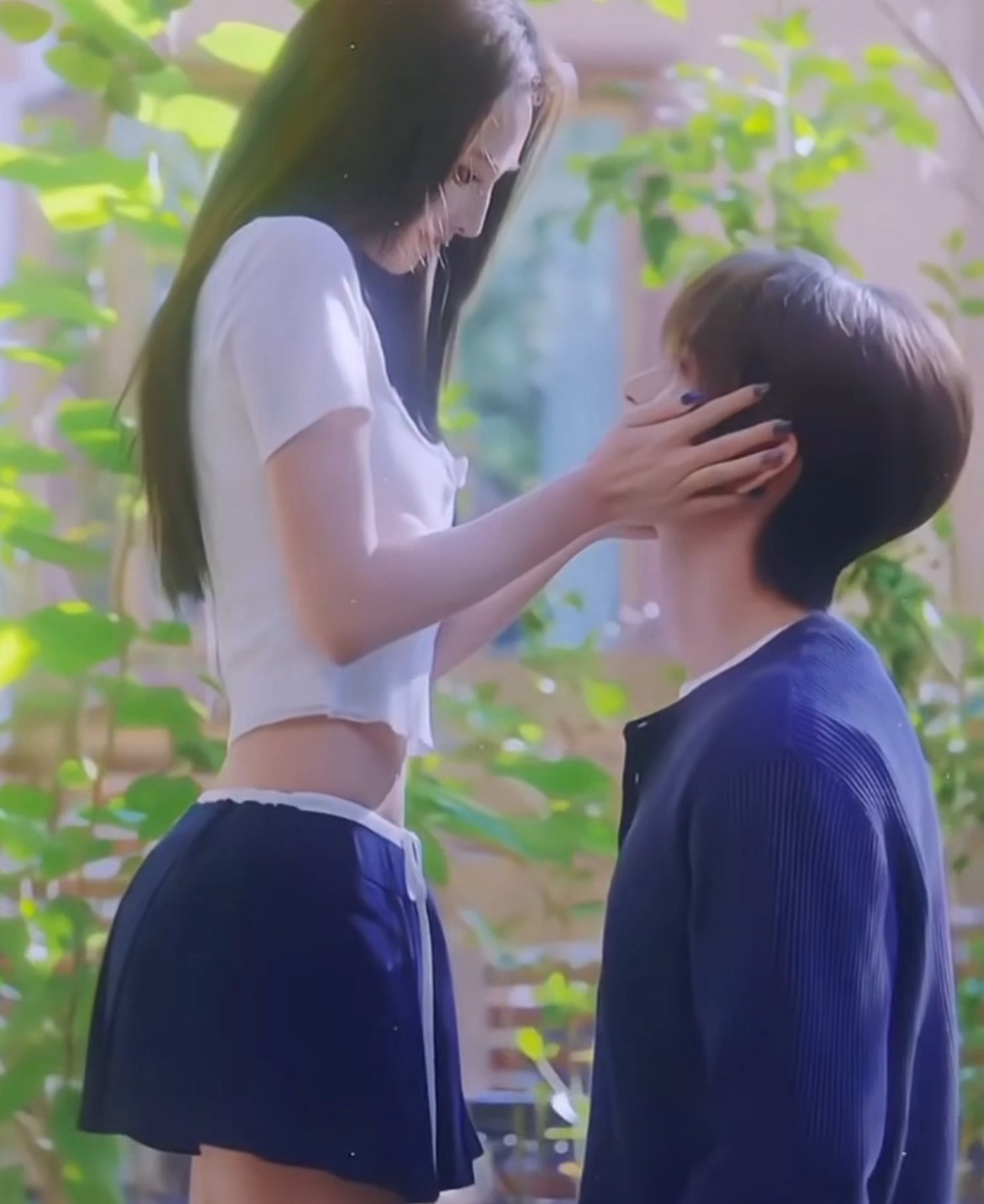 即便是知道女演员普遍身材好也还是会被彭小苒这个细腰震撼到 ​​​