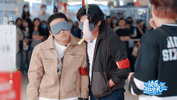 徐志胜这波靠脸识物绝了！毛肚夹黄瓜故意搞事情干扰判断，他扫一眼就精准认出，全程稳