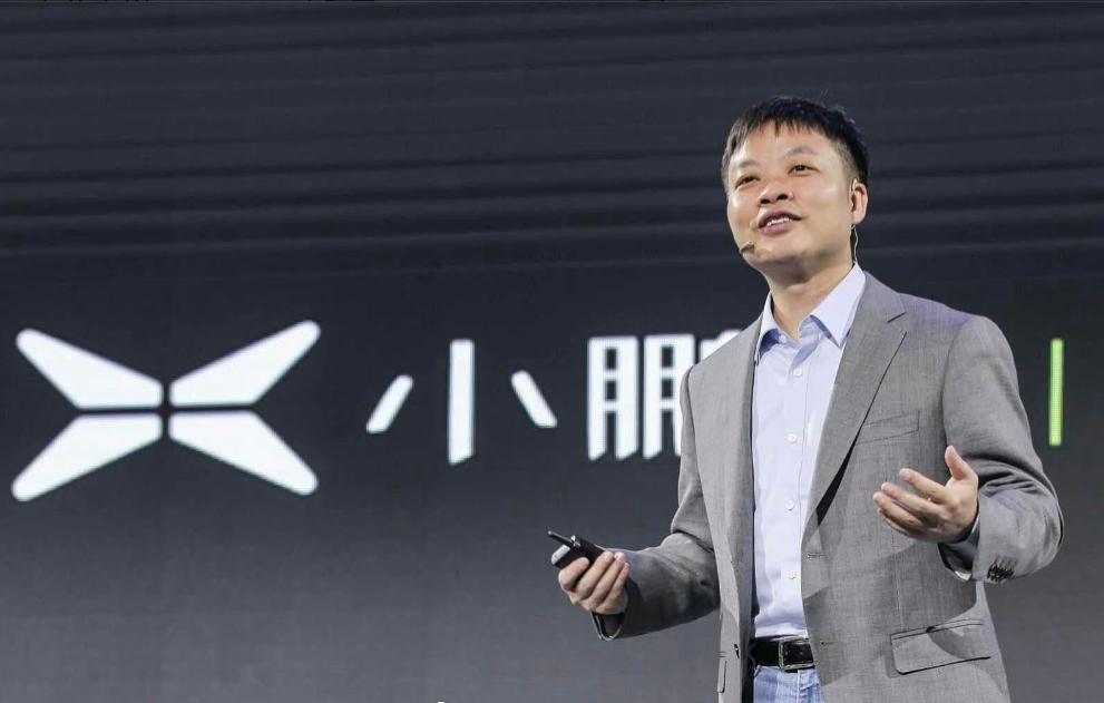 【何小鹏建议允许夜间低速无人驾驶，意味着什么？】
何小鹏建议允许夜间开放低速无人