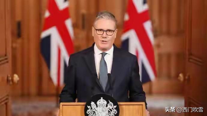 就在英国首相斯塔默刚刚宣布批准美国使用其军事基地打击伊朗后不到一小时，位于塞浦路