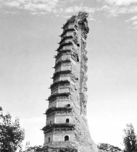 1967年，一群红卫兵闯进法门寺大肆破坏。71岁的良卿大师苦劝未果，为保护寺院，