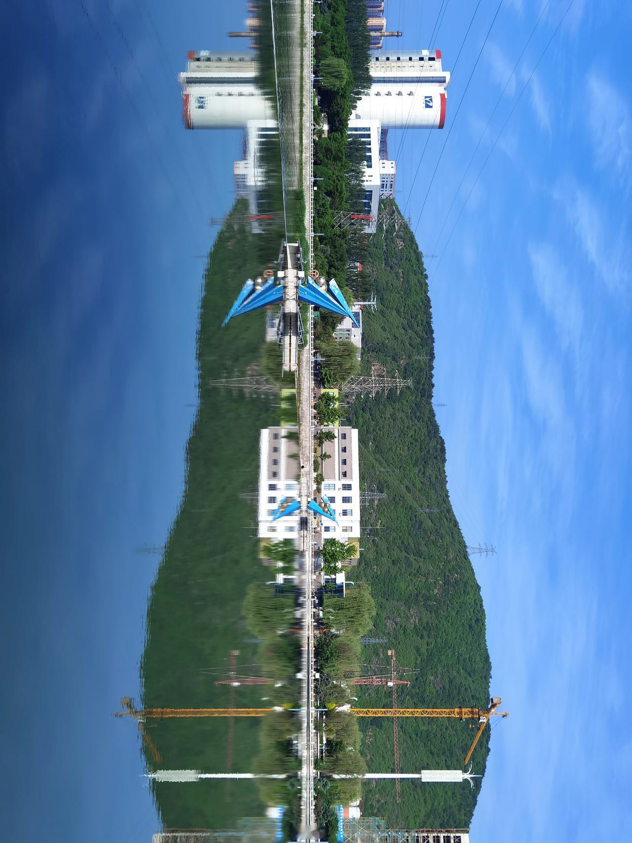 这三张风景照哪个更像小提琴啊？（拍摄于承德武烈河）
