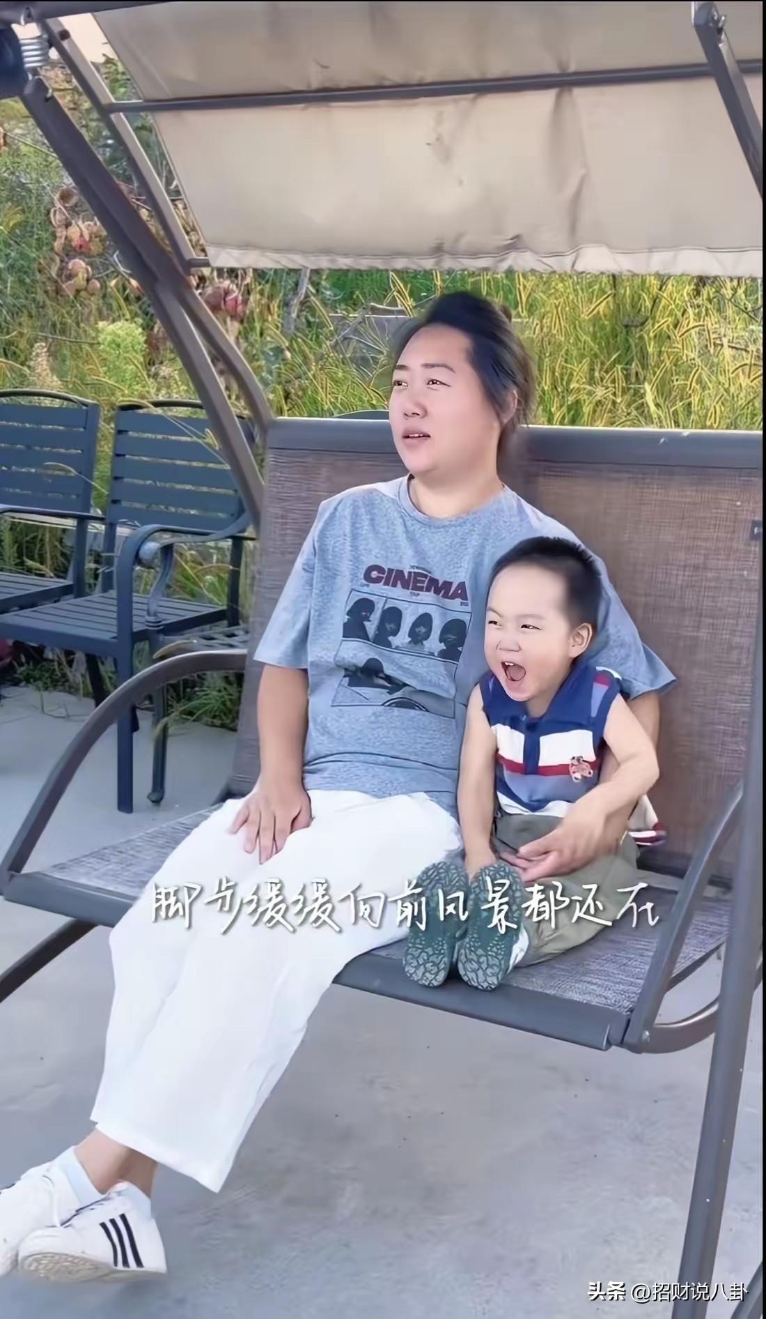 米乐妈妈终于露出全身照，看着不高也不是侏儒，那些见不得别人好的人该闭嘴了。

米