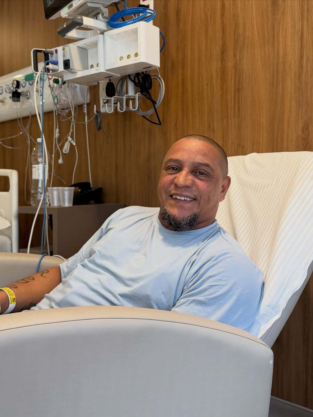 卡洛斯澄清自己的病情传闻：“我想就近期流传的相关消息作出澄清。我近期接受了一项预