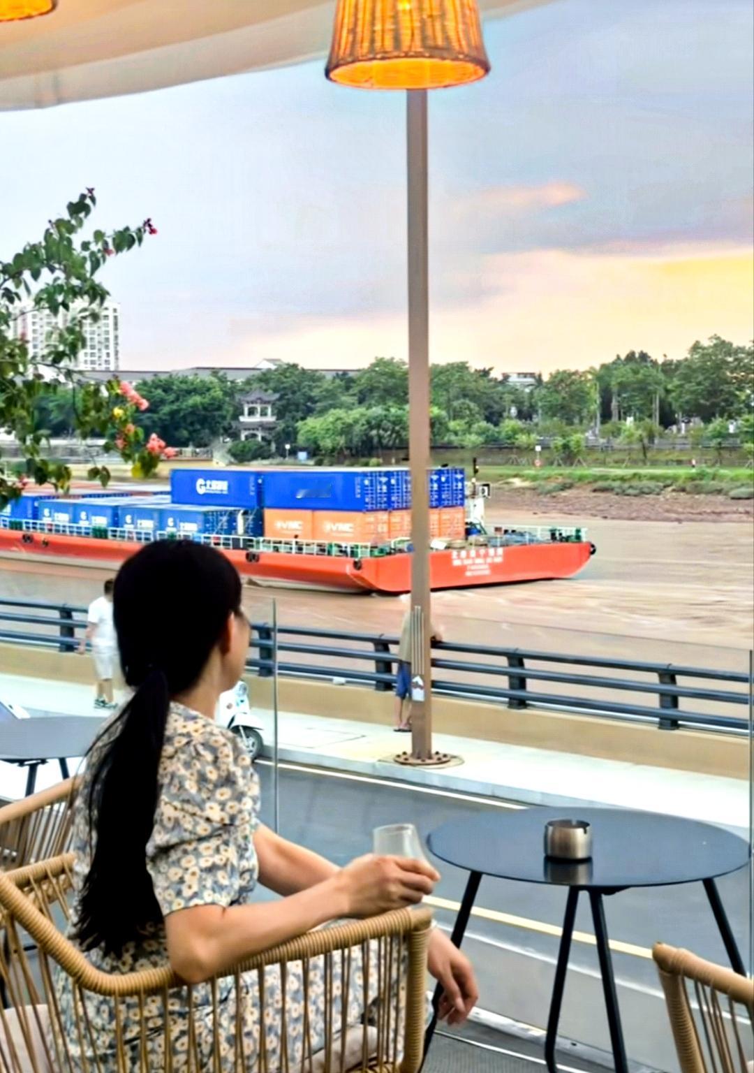平陆运河钦州市区休闲观船