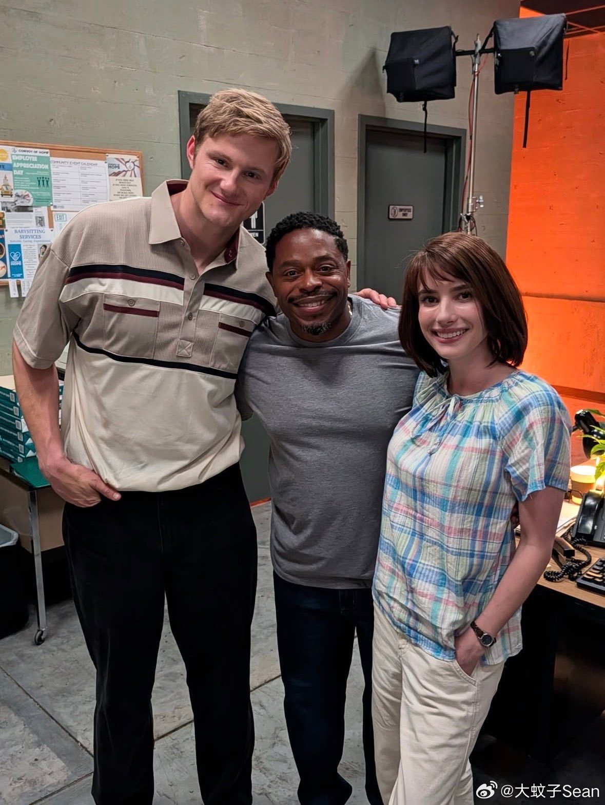 emma roberts艾玛罗伯茨主演新片《Hal》造型曝光，影片由艾玛和Ale