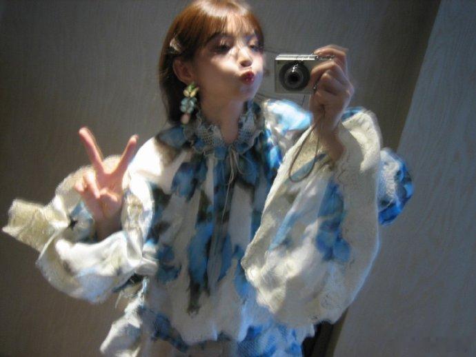 田曦薇给万妮达歌手打call万妮达说田曦薇很会押韵被小田和万妮达的互动戳到，田曦