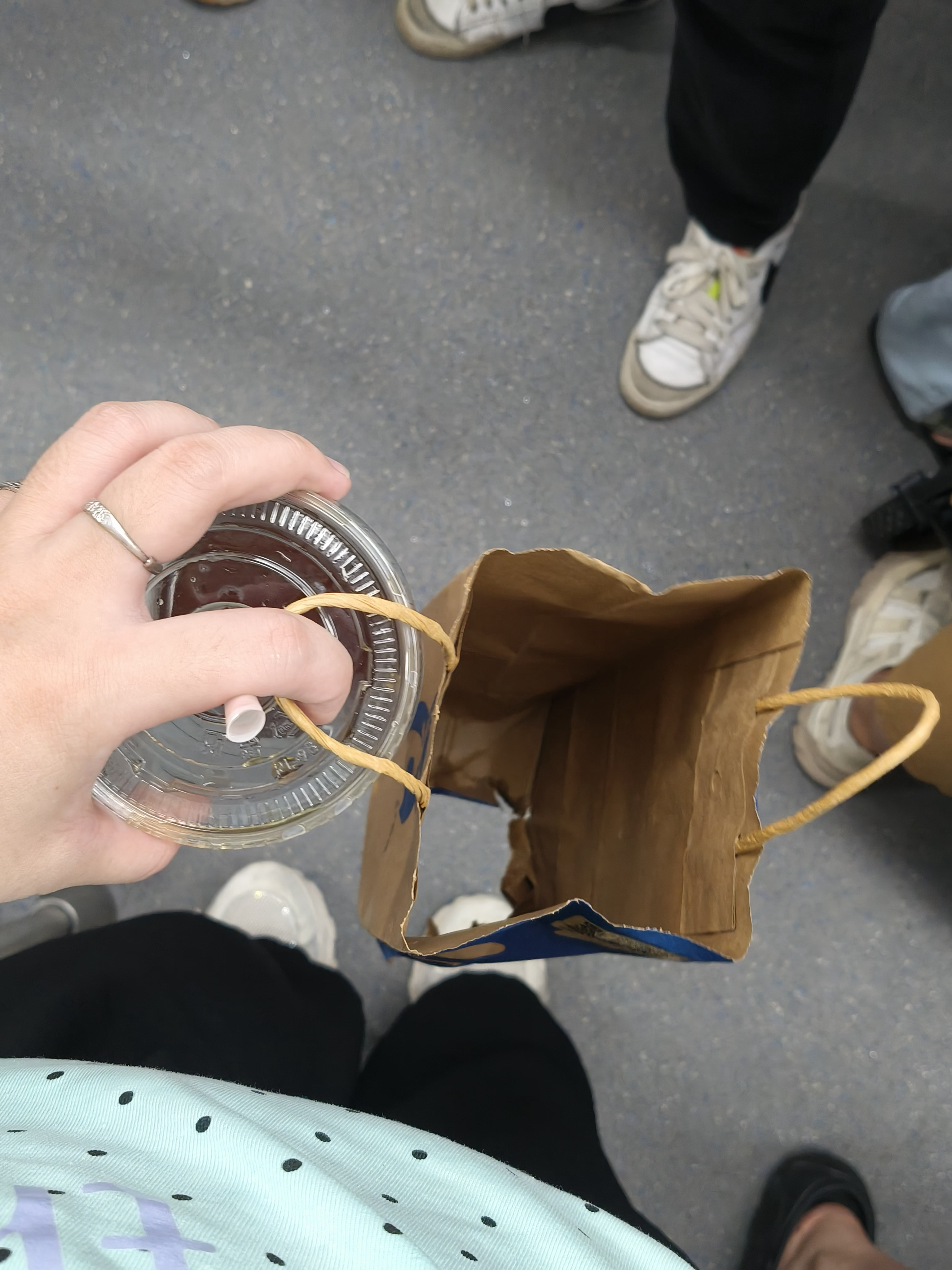 额瑞某幸你针对我 