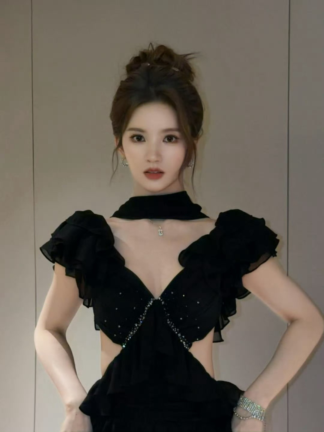 黑天鹅刘些宁，此女是神！存图存到手抽筋儿