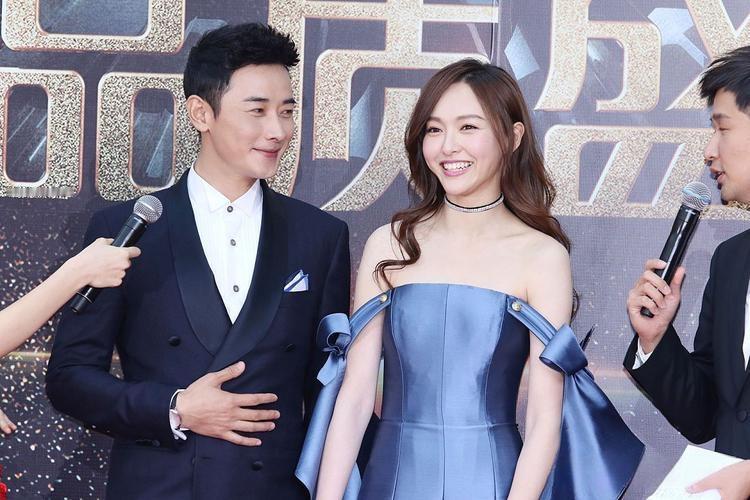 2025年11月19日，张歆艺被曝点赞网友整理的“罗晋唐嫣2019-2025年分