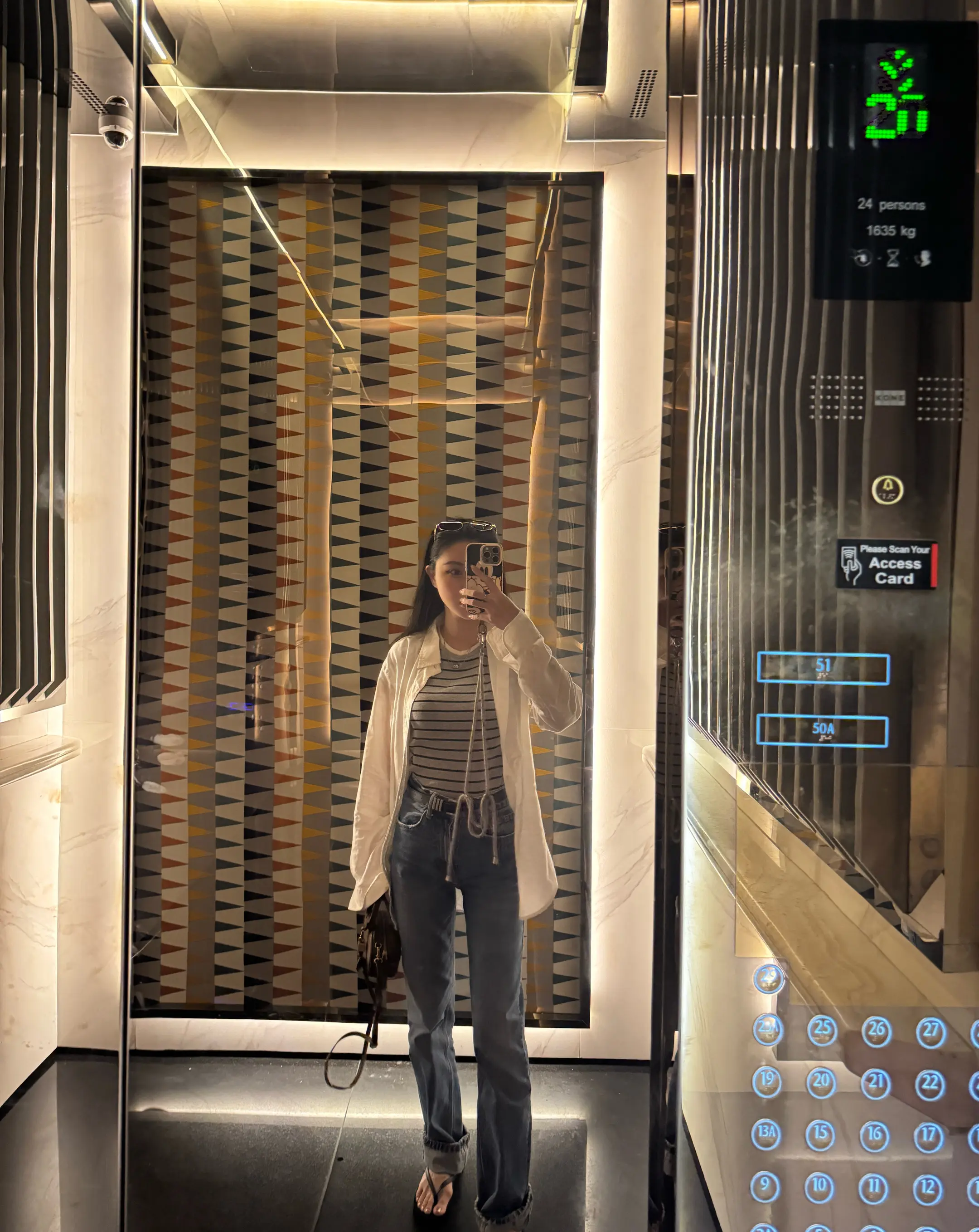 安静活着就好，可以消失，可以什么都不做，没有那么多丈量生命的尺