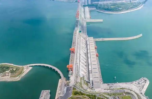 三峡大坝“账本”出炉：运行了20余年，2500亿投入如今回本了吗？
 
这问题搁