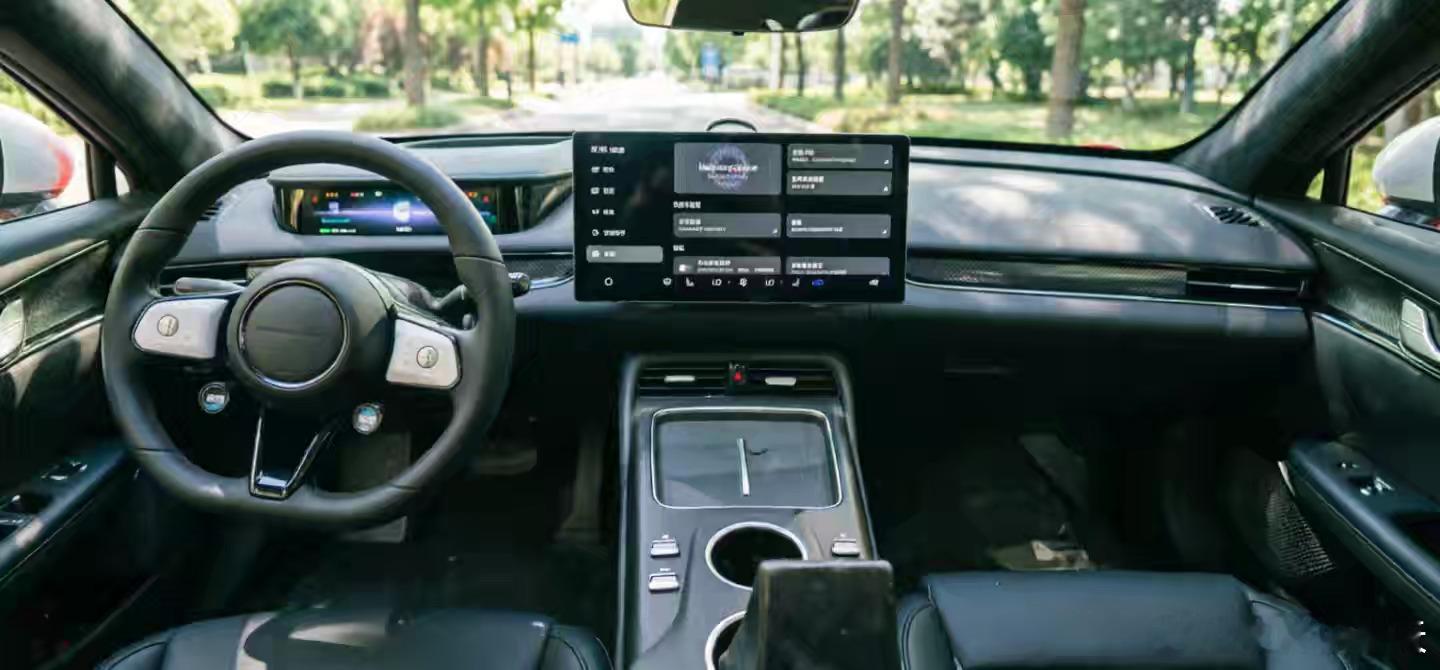 群友发的GT7内饰 不保真哈 