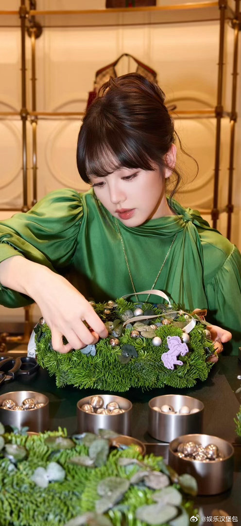 田曦薇的刘海都有名字 田曦薇你给刘海起名经过薇薇安同意了吗！“薇薇安”这名字还挺