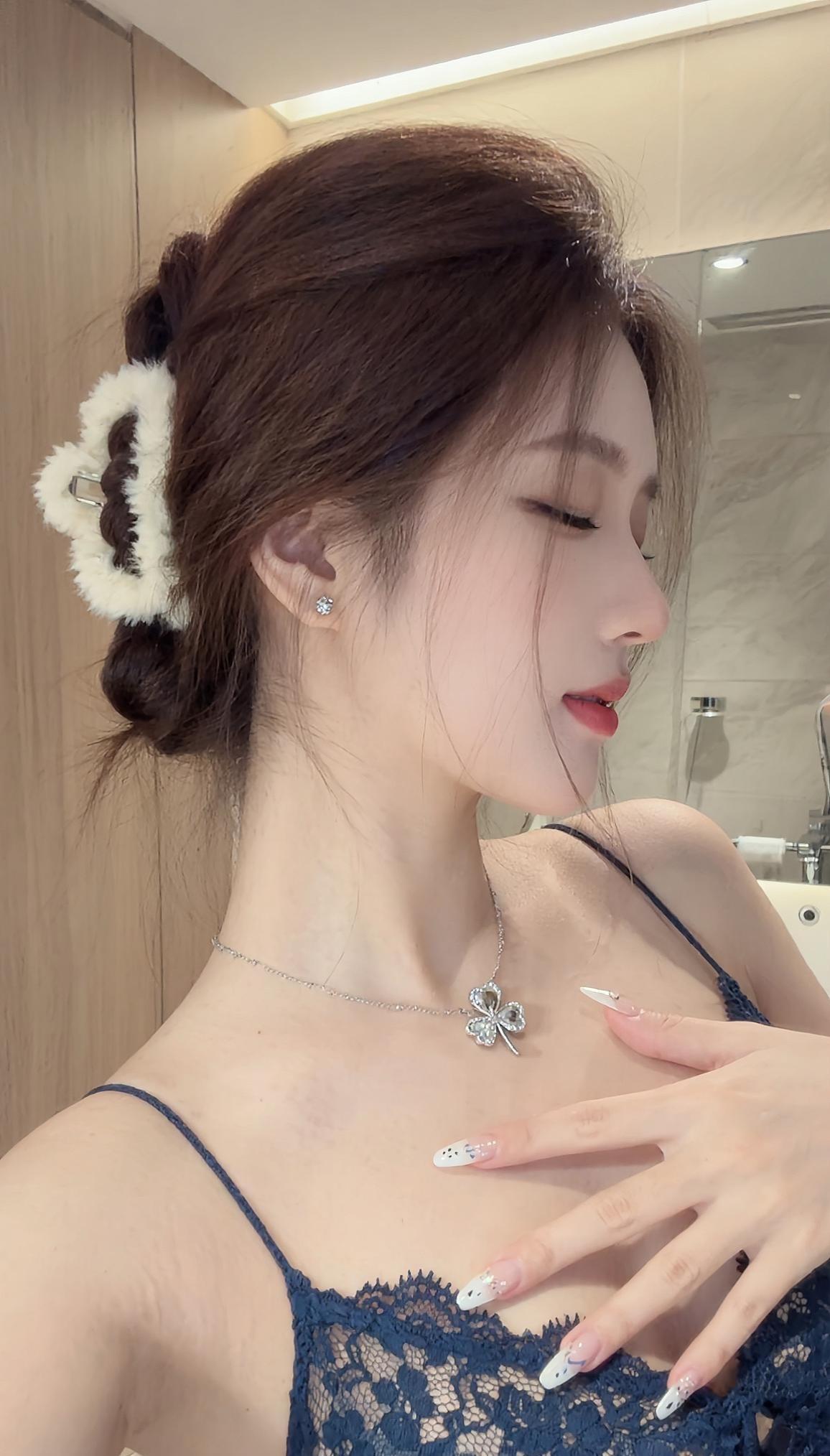 对我好的人，我学会了感恩，对我不好的人，我学会了远离，看人不要用眼睛去看，容易看