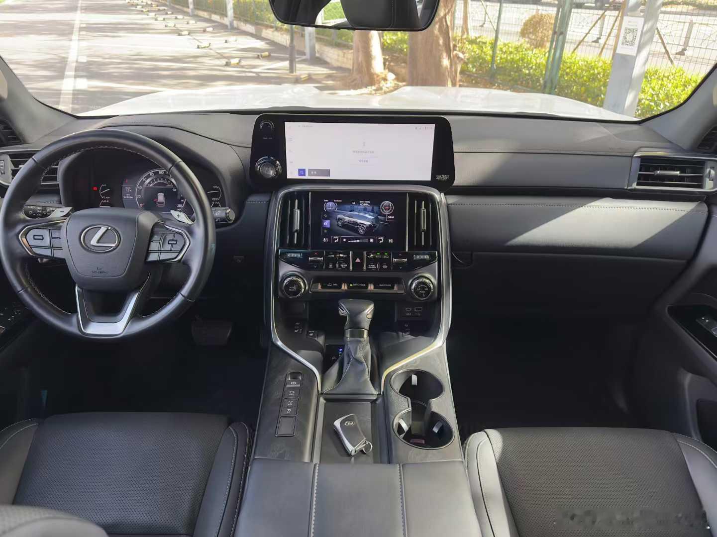 雷克萨斯LX600，23年07月美规，七座高配版本，54300公里，无越野史 …