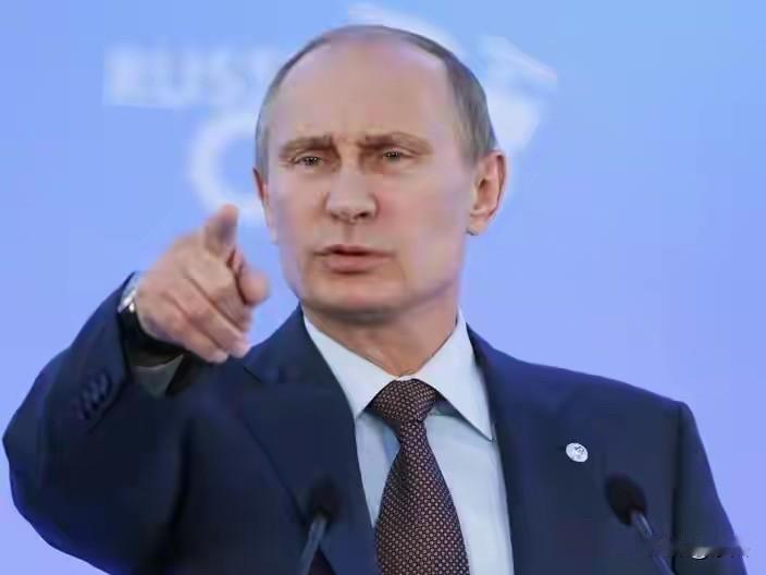 英火车直抵基辅，英国新招曝光，全球逮捕令直指普京，西方大战略暗藏玄机！

英国国