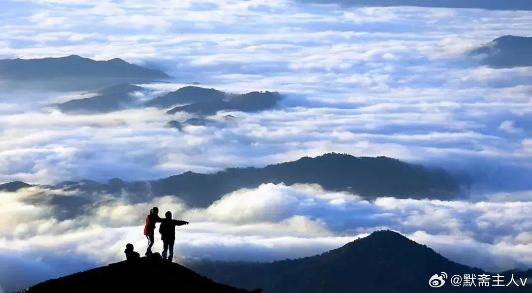 致正在赶路的你：不必登顶，沿途皆是风景 🌿默斋主人原创散文诗别把自己绷得太紧，