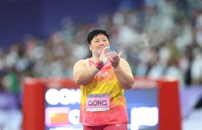 奥运会五朝元老巩立姣：努力了就不后悔！
奥运会女子铅球决赛结束，中国队宋佳媛获得