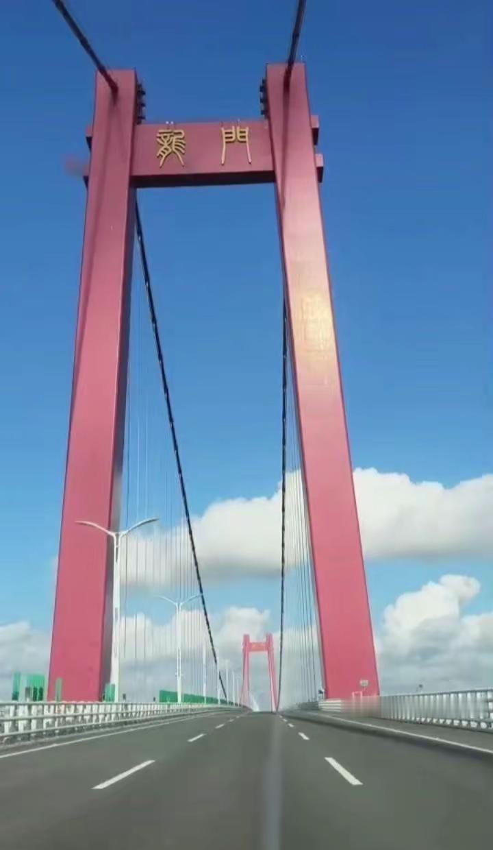 钦州龙门大桥详细参数科普。广西首座千米级跨海悬索桥来了1️⃣项目全线总长7.63