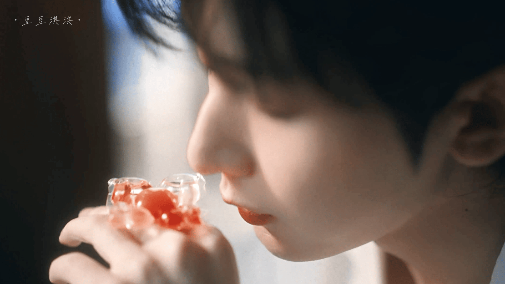 绽家声量贴，大家可以在这条里带成毅绽家首位品牌全球代言人 互动转评赞！ 