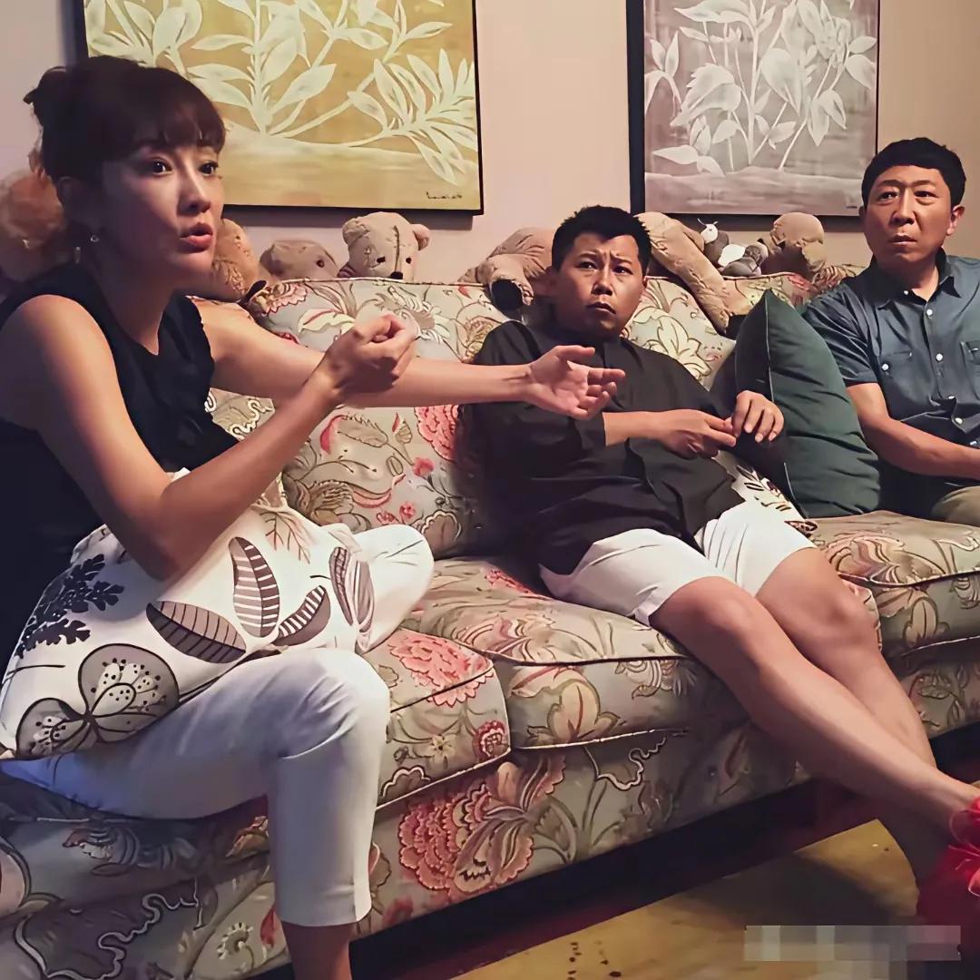 我非常佩服牛莉这位演员，在影视剧中表演的角色惟妙惟肖，而且在曲艺界也可以说影响不