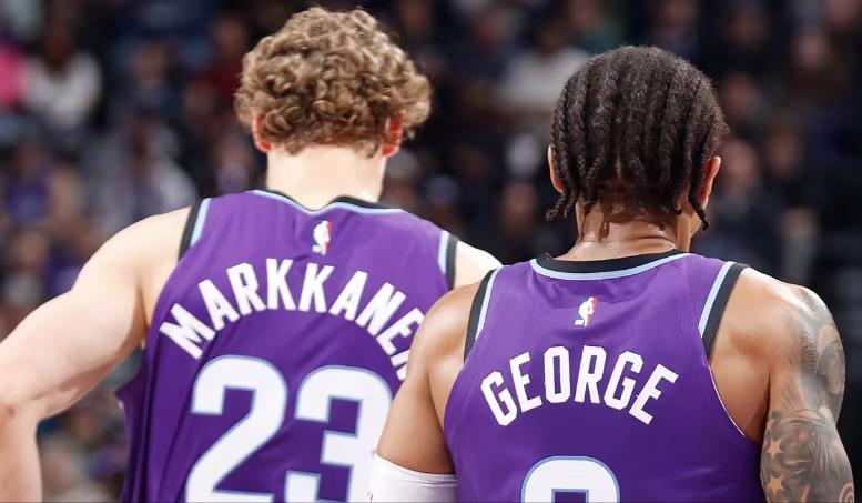 爵士双星豪言壮语：下赛季季后赛我们来了！

北京时间4月14日，爵士队召开赛季总