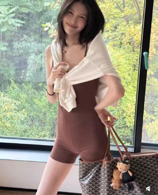 觉得何穗配不上陈伟霆的，看到何穗的产后照都服了！
何穗晒出自己生完孩子不到一个月