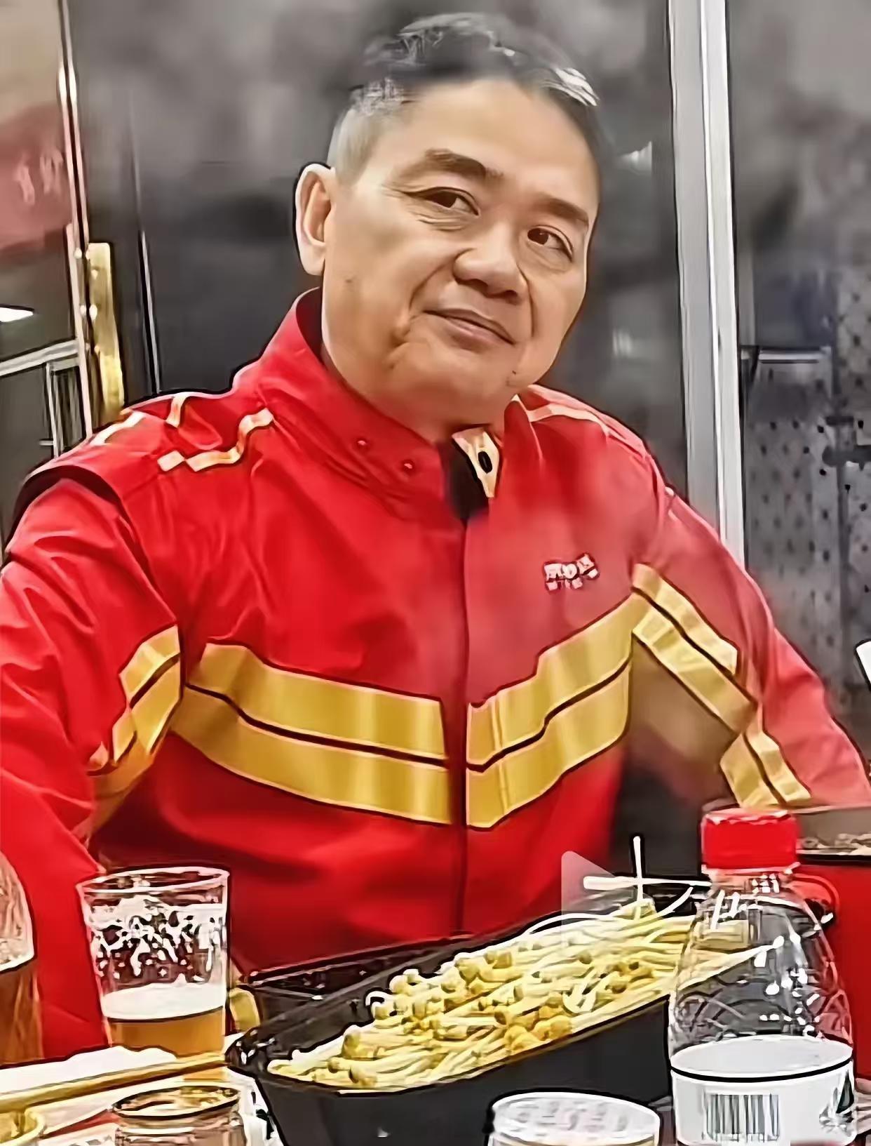 京东2025年二季度   收入为3,567亿元人民币（约498亿美元），同比增长