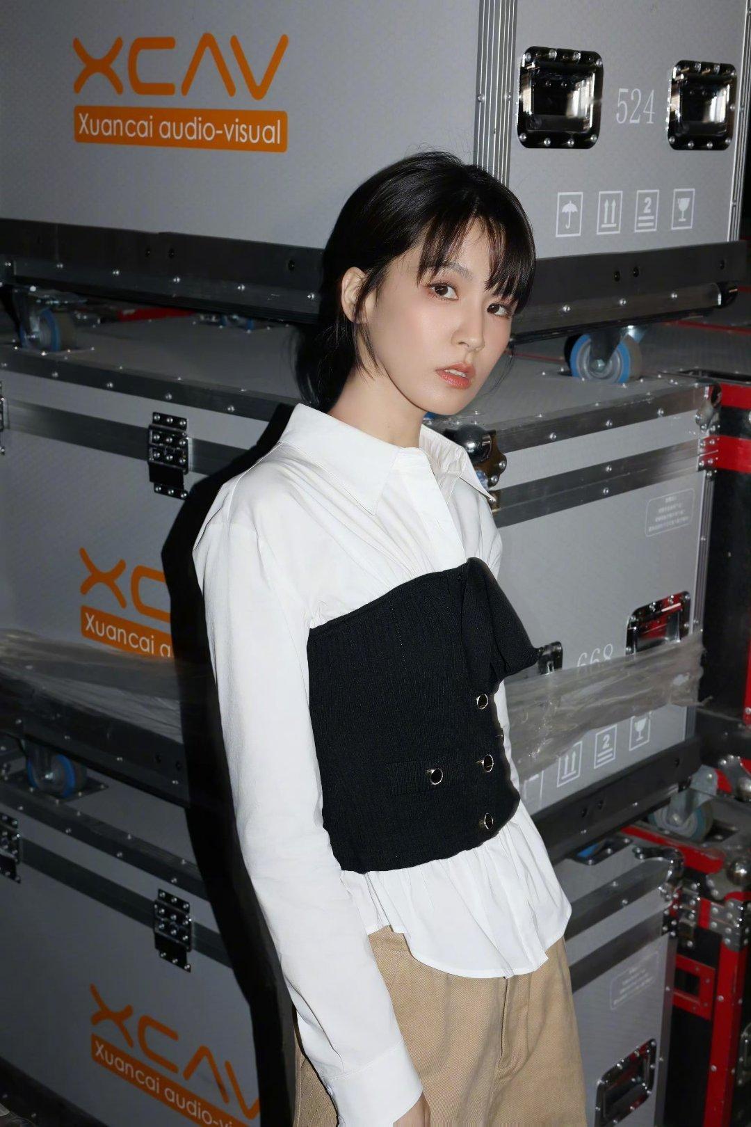 浪姐 赢了被淘汰姐姐们都很努力，努力就是最好的结果！期待明天姐姐们的舞台！！乘风